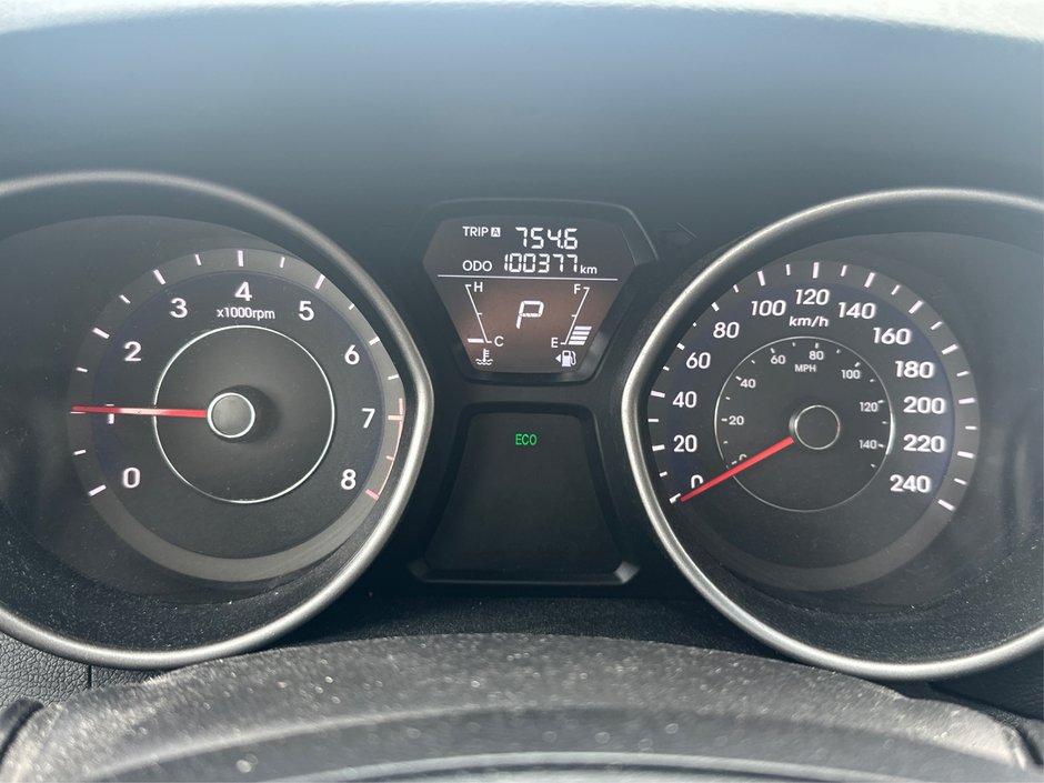 2013 Hyundai Elantra Limited-12