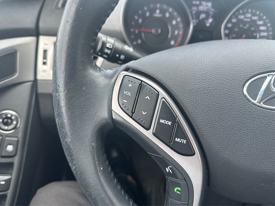 2013 Hyundai Elantra Limited-21