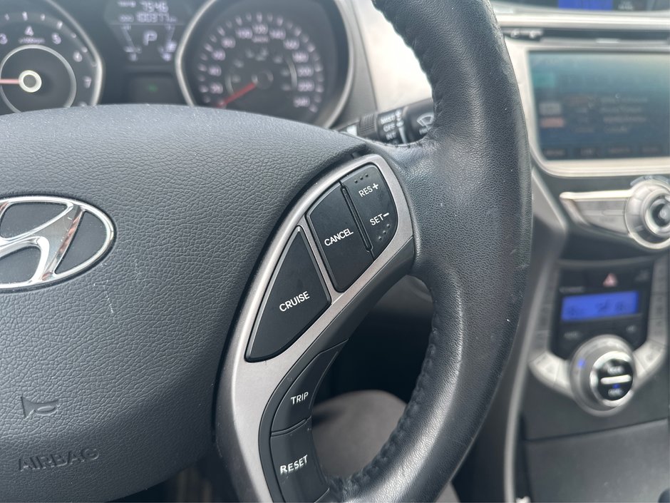 2013 Hyundai Elantra Limited-22