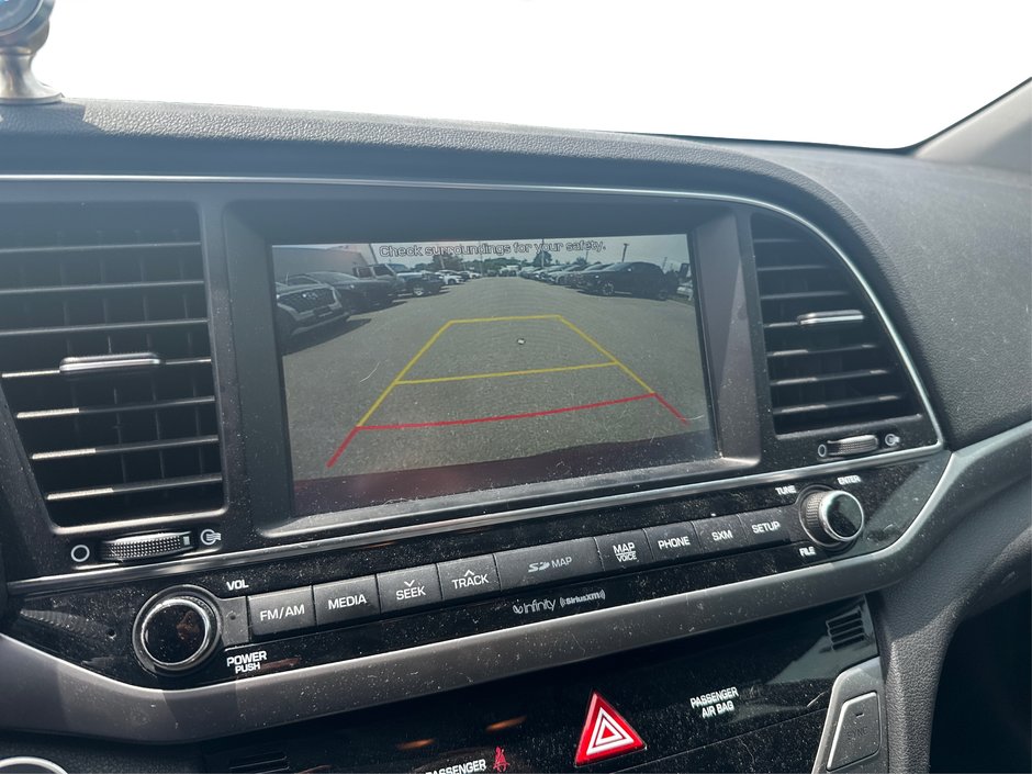 2017 Hyundai Elantra Limited-19