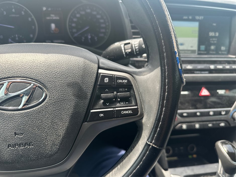 2017 Hyundai Elantra Limited-22