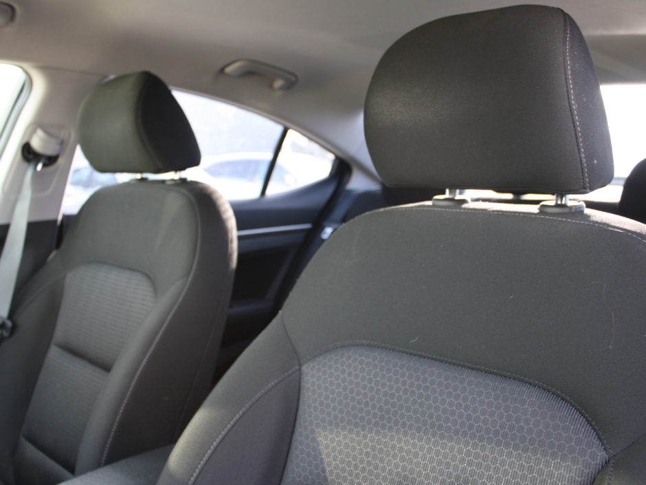 2017 Hyundai Elantra GL-8