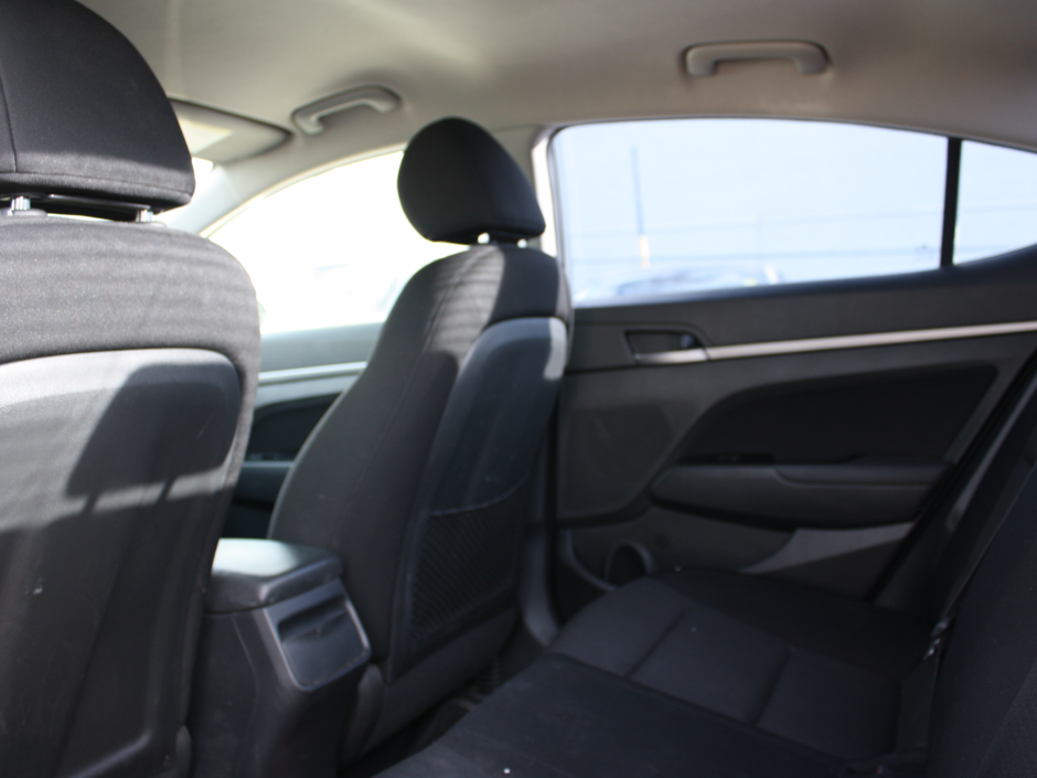 2017 Hyundai Elantra GL-16