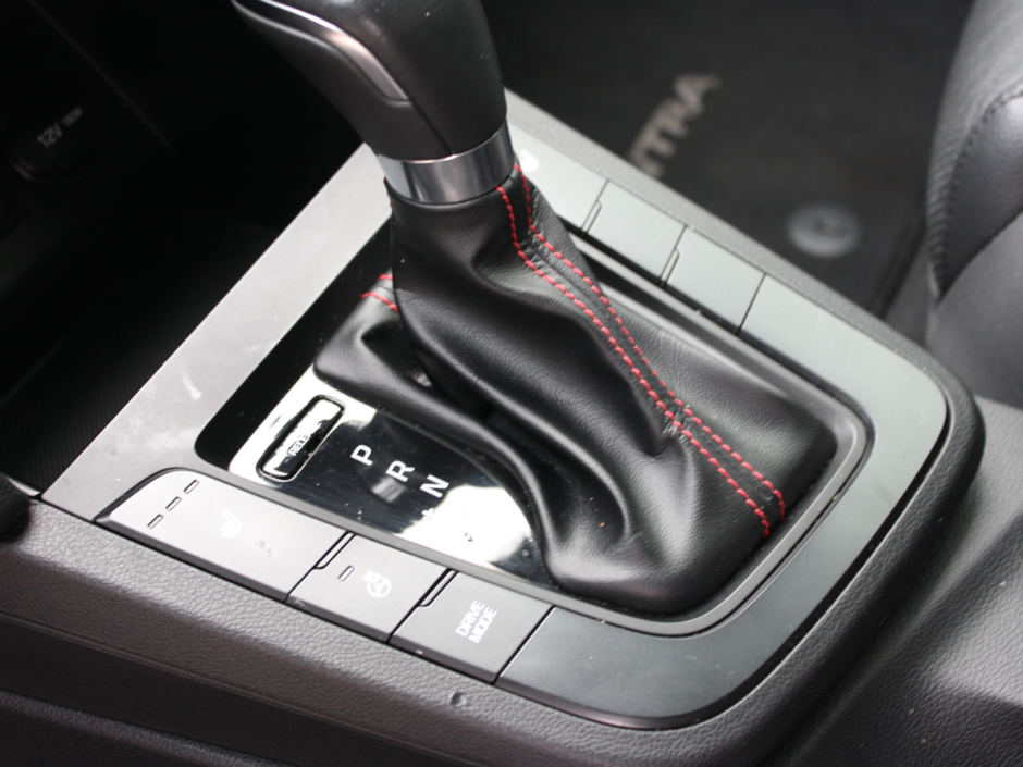 2019 Hyundai Elantra Sport-10