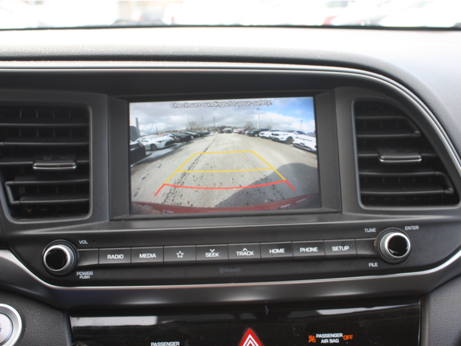 2020 Hyundai Elantra Luxury-14