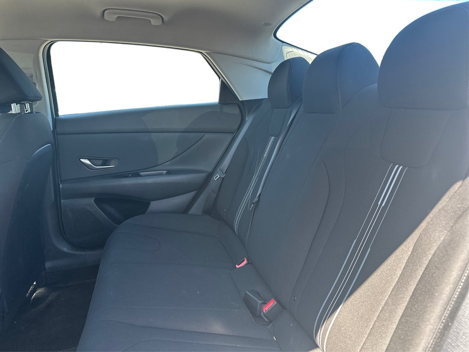 2022 Hyundai Elantra Preferred-9