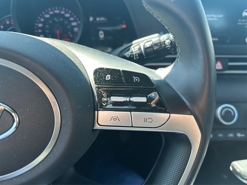 2022 Hyundai Elantra Preferred-22