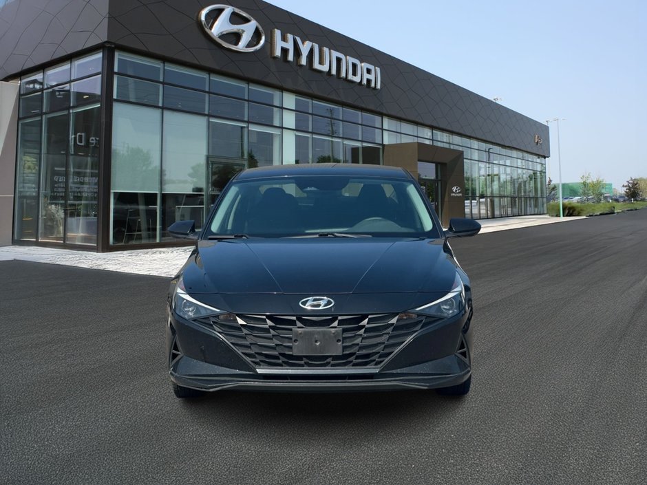 2022 Hyundai Elantra Preferred-1