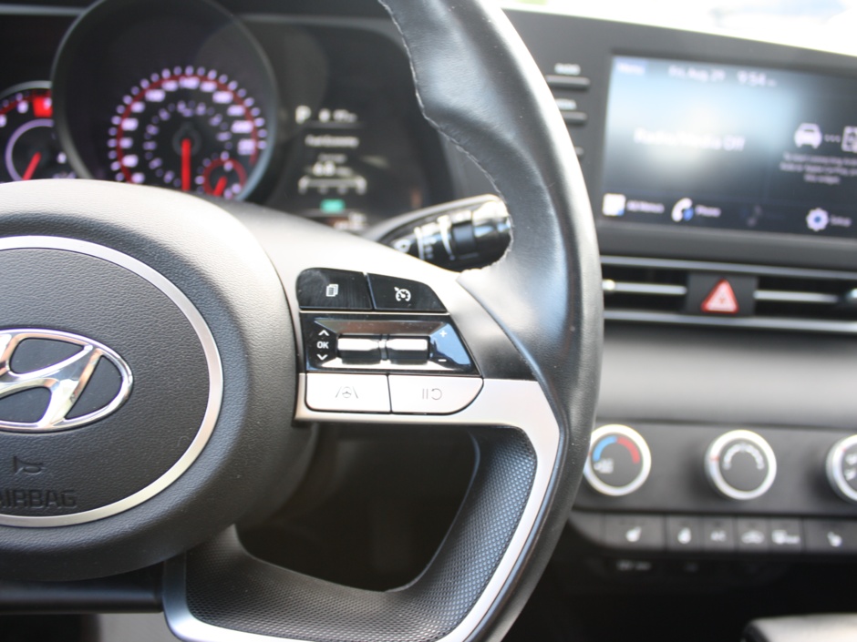 2022 Hyundai Elantra Preferred-10