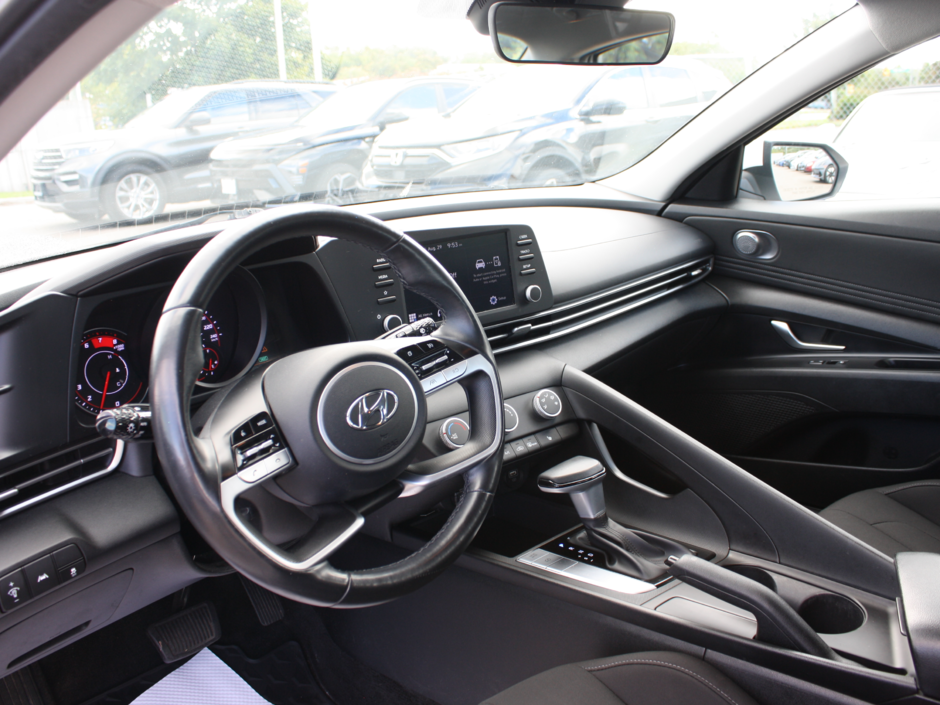 2022 Hyundai Elantra Preferred-13