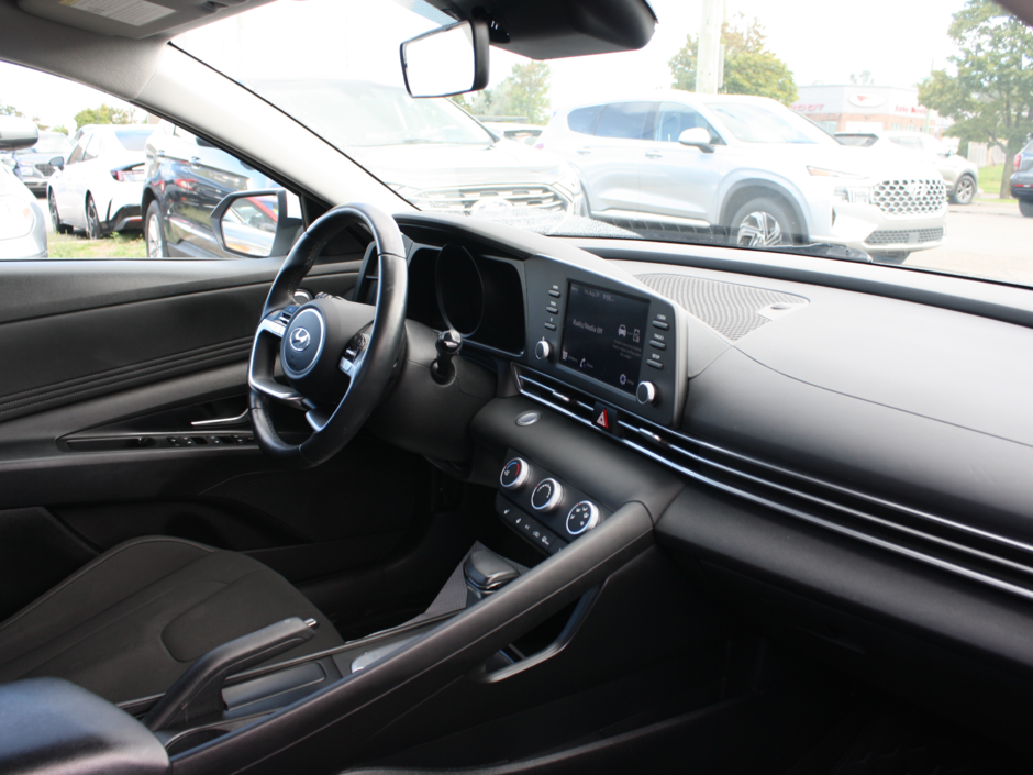 2022 Hyundai Elantra Preferred-19