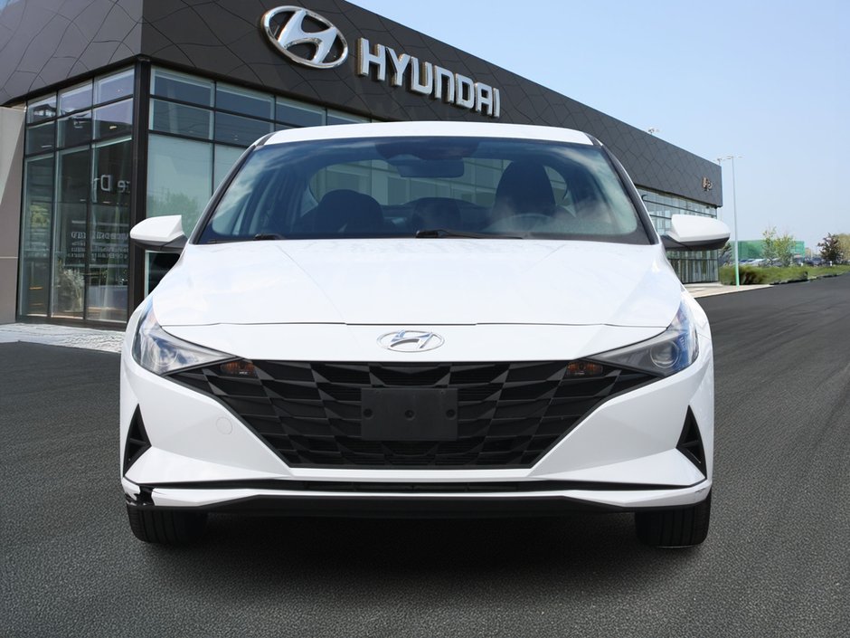 2022 Hyundai Elantra Preferred-1