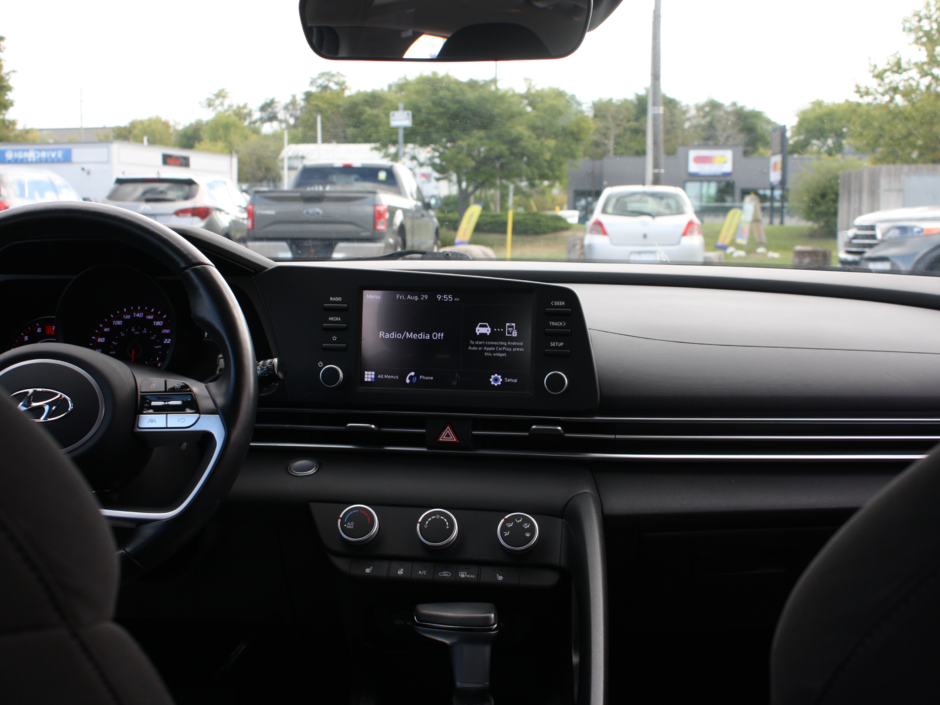 2022 Hyundai Elantra Preferred-21