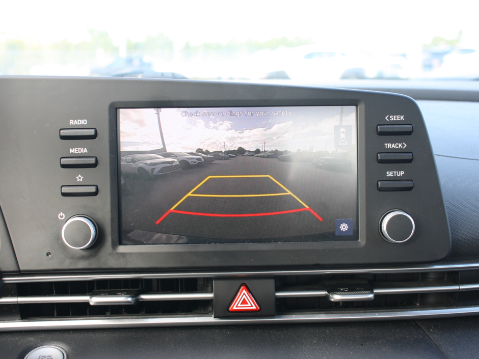 2022 Hyundai Elantra Preferred-12