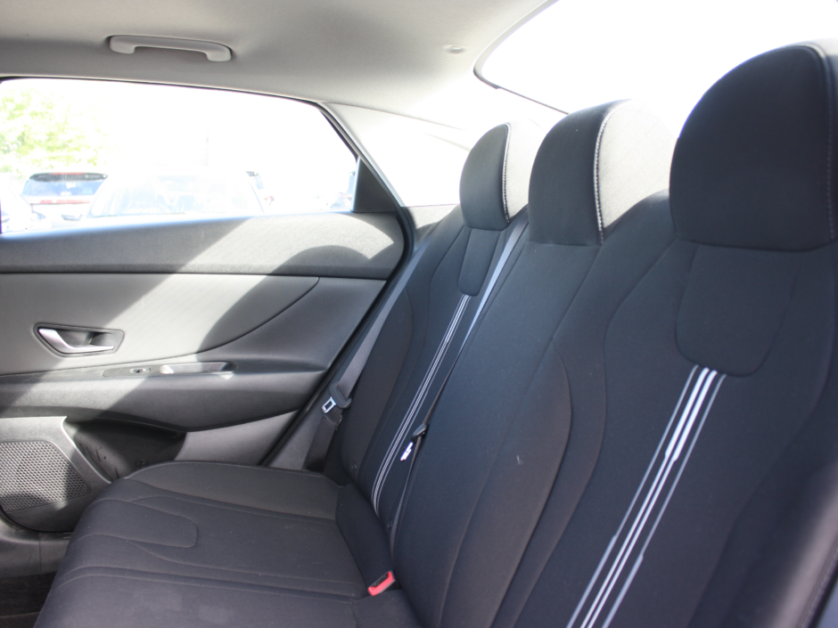 2022 Hyundai Elantra Preferred-21