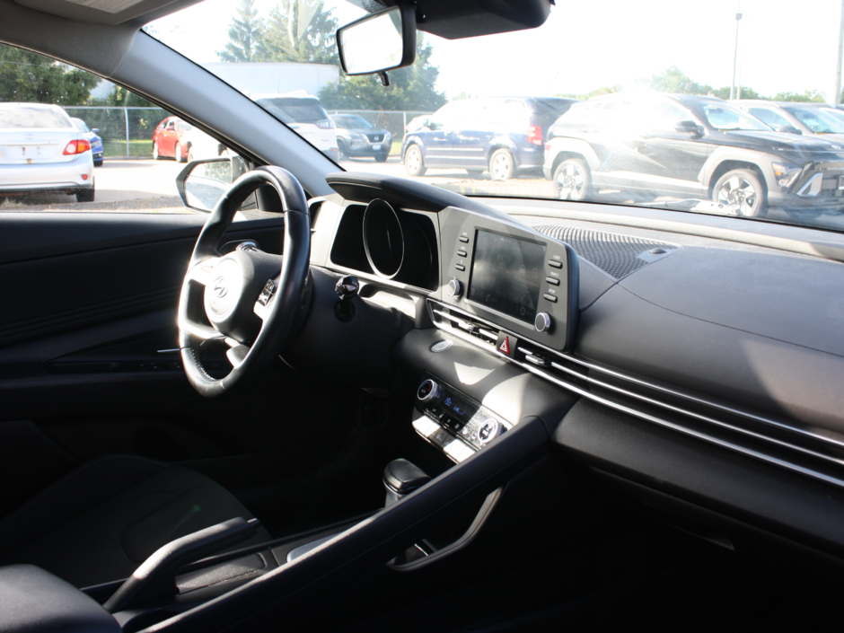 2022 Hyundai Elantra Preferred-22