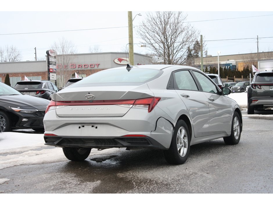 2022 Hyundai Elantra Essential-4