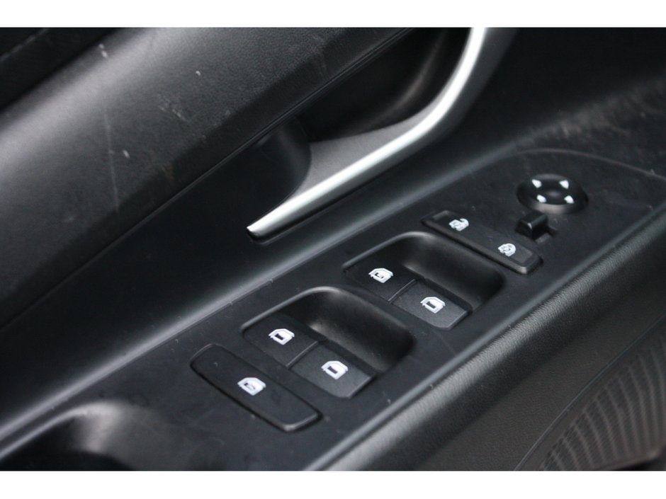 2022 Hyundai Elantra Essential-7