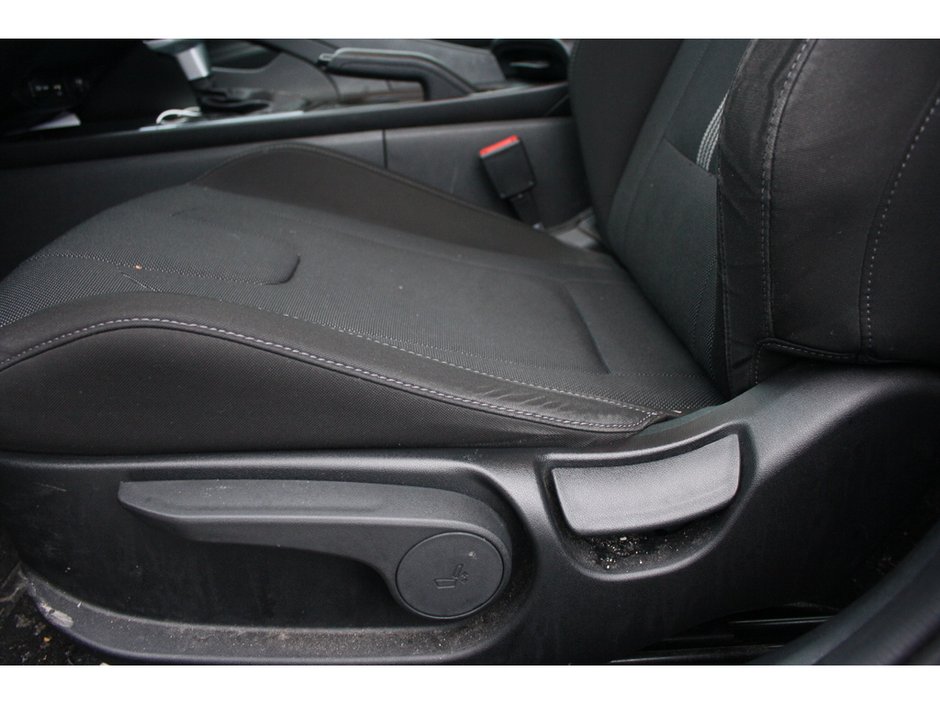 2022 Hyundai Elantra Essential-8