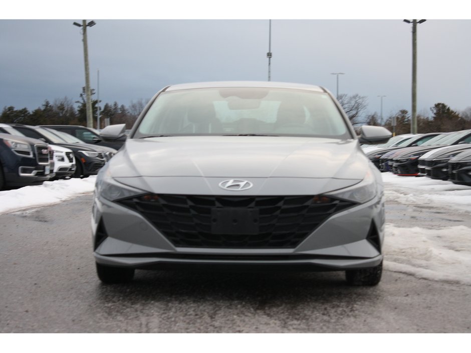 2022 Hyundai Elantra Essential-2