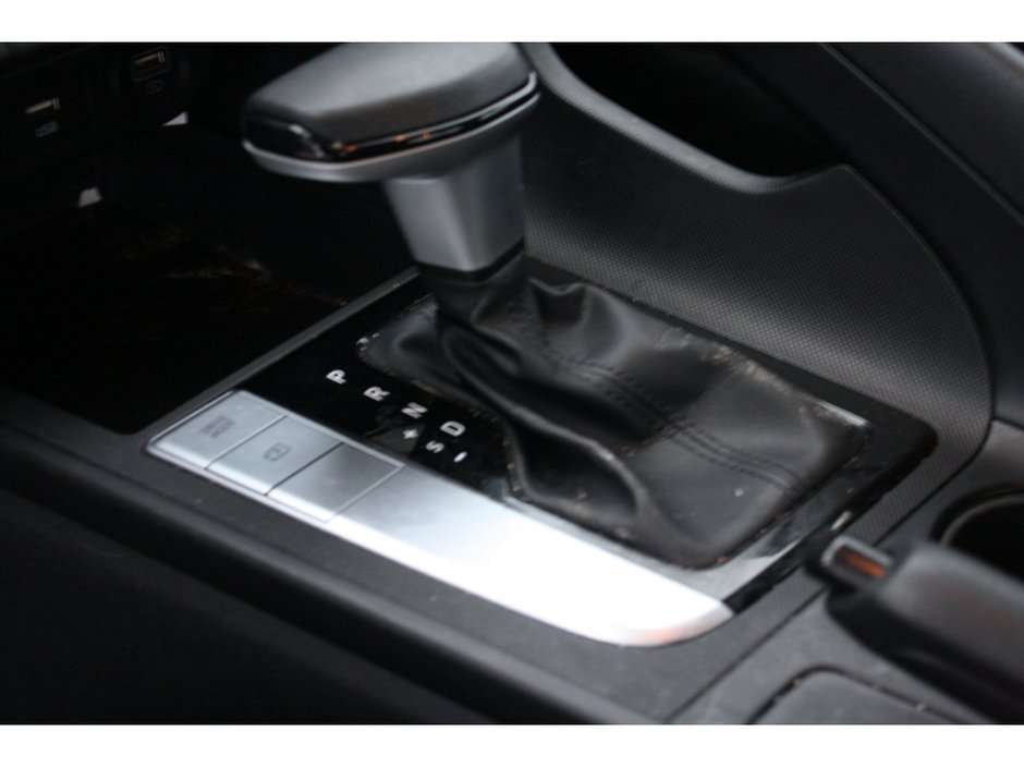 2022 Hyundai Elantra Essential-11