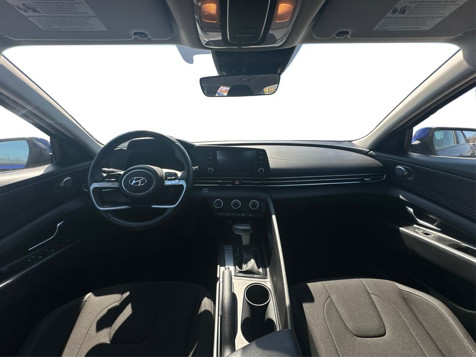 2023 Hyundai Elantra Preferred-19