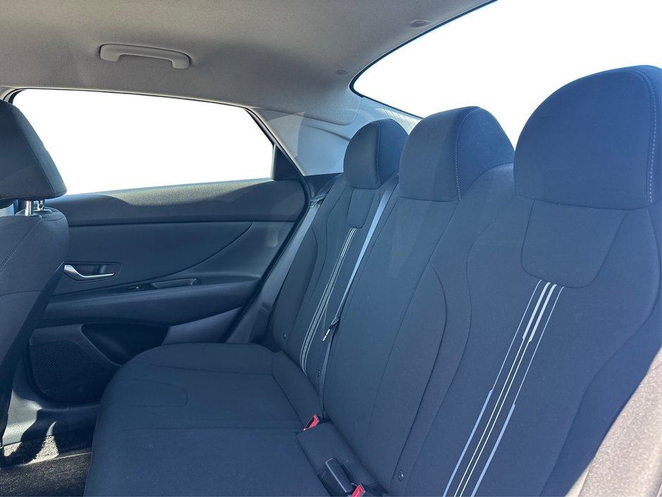 2023 Hyundai Elantra Preferred-9