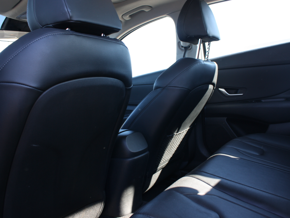 2023 Hyundai Elantra Luxury-27