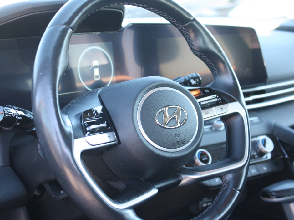 2023 Hyundai Elantra Luxury-14