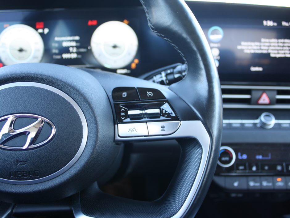 2023 Hyundai Elantra Luxury-19