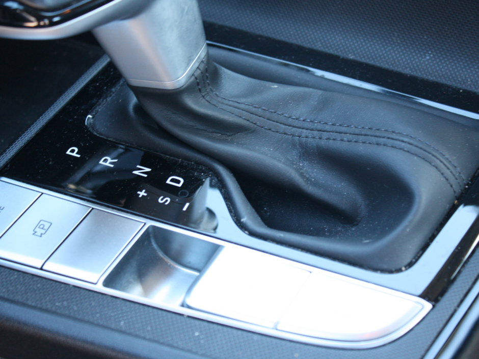 2023 Hyundai Elantra Luxury-16