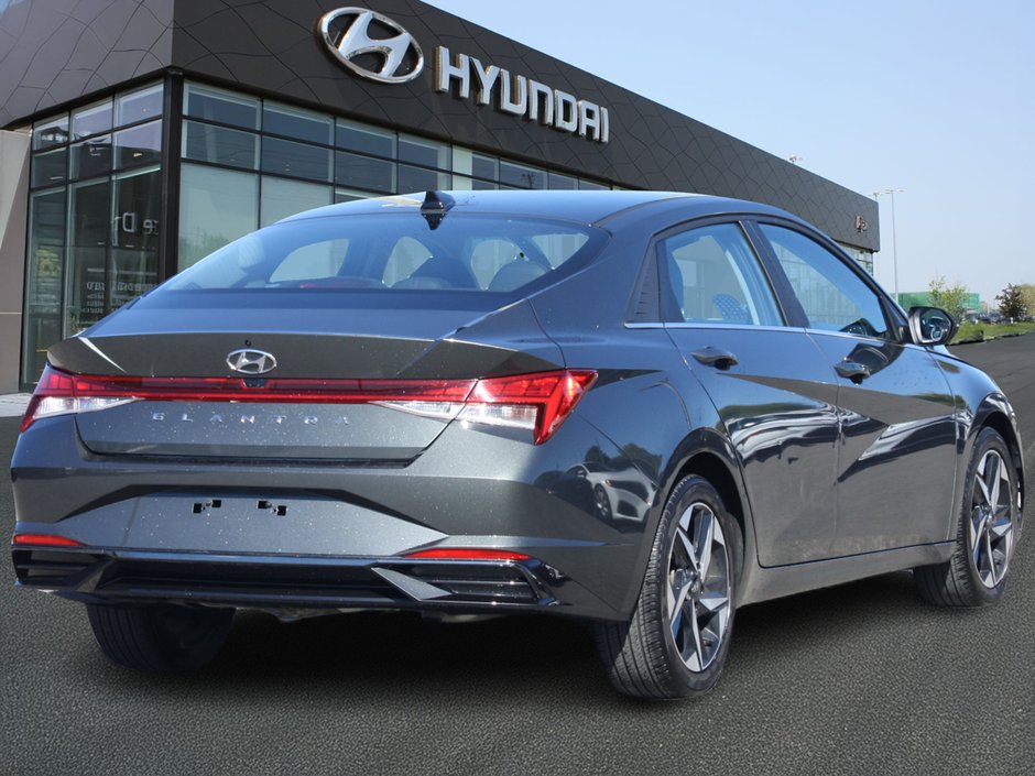 2023 Hyundai Elantra Luxury-4