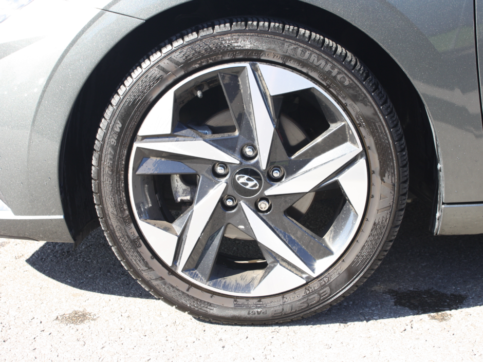 2023 Hyundai Elantra Luxury-9