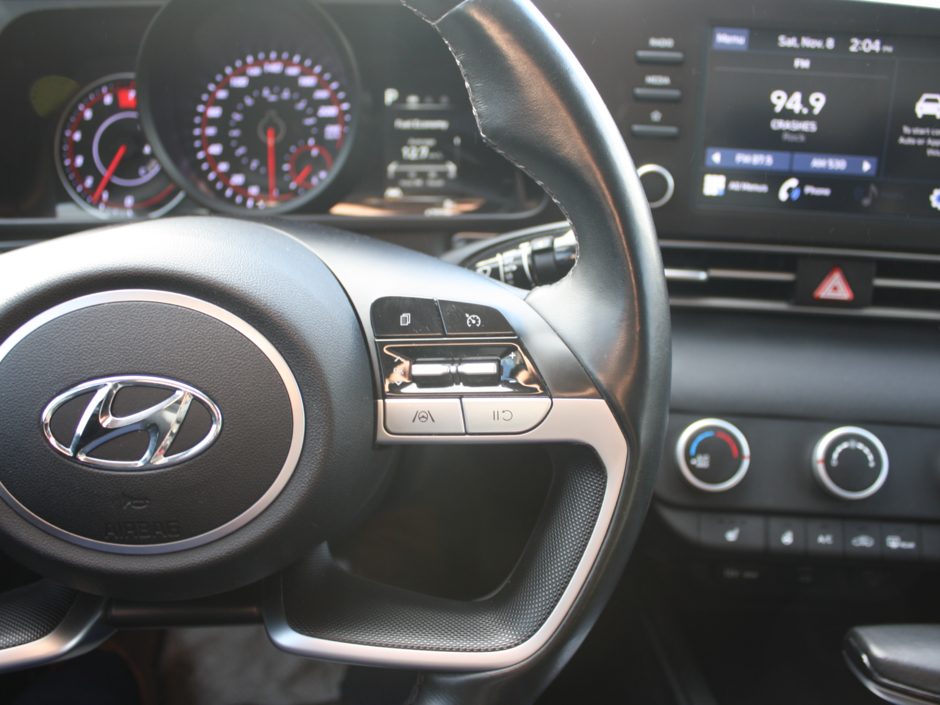 2023 Hyundai Elantra Preferred-12