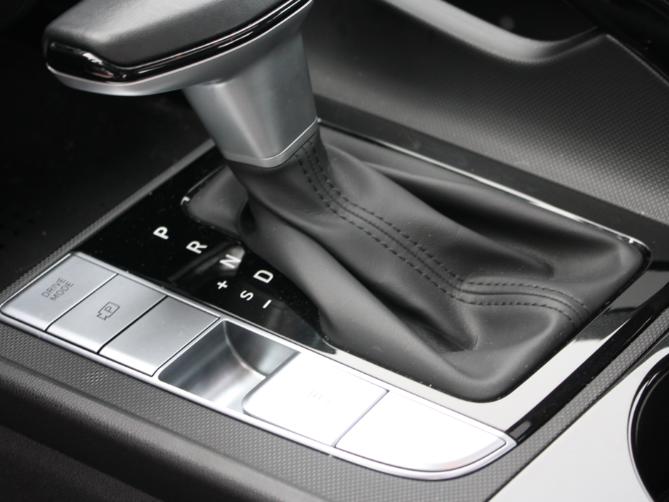 2023 Hyundai Elantra Luxury-9