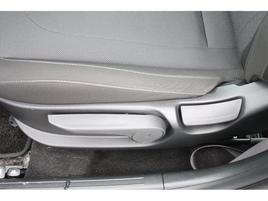 2023 Hyundai Elantra Essential-9