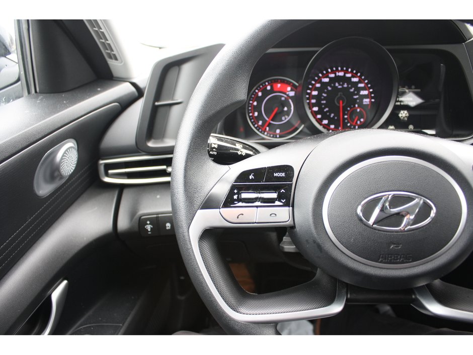 2023 Hyundai Elantra Essential-15