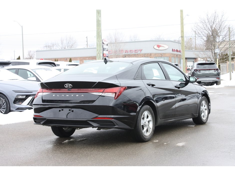 2023 Hyundai Elantra Essential-4