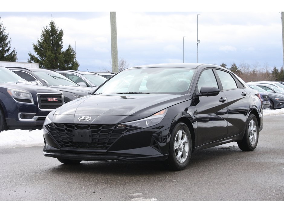 2023 Hyundai Elantra Essential-1