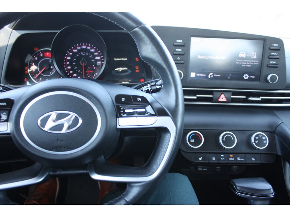 2023 Hyundai Elantra Preferred-13