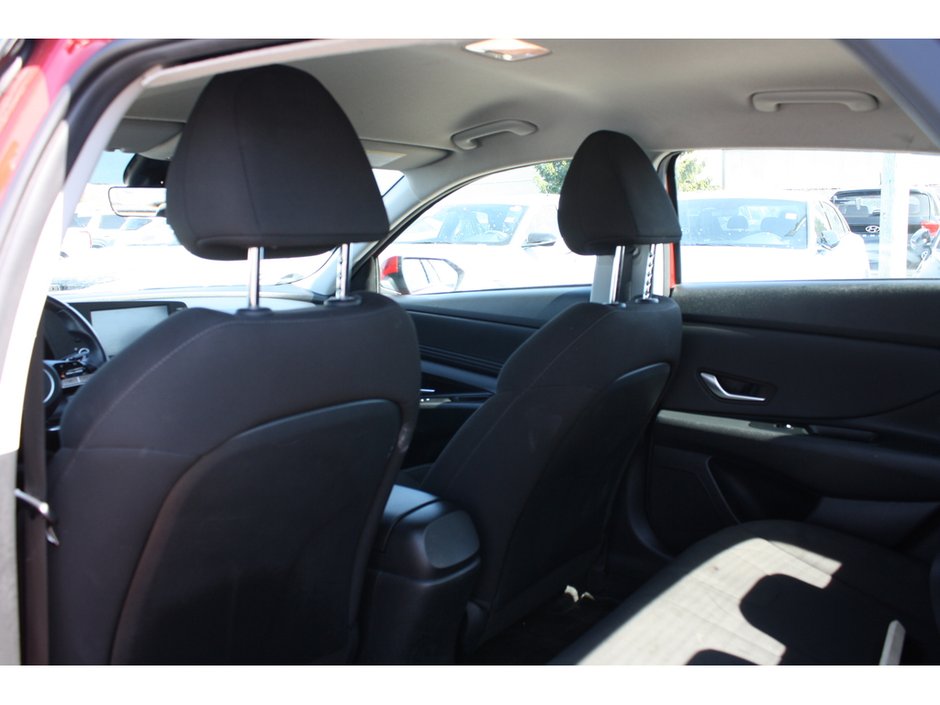 2023 Hyundai Elantra Preferred-7