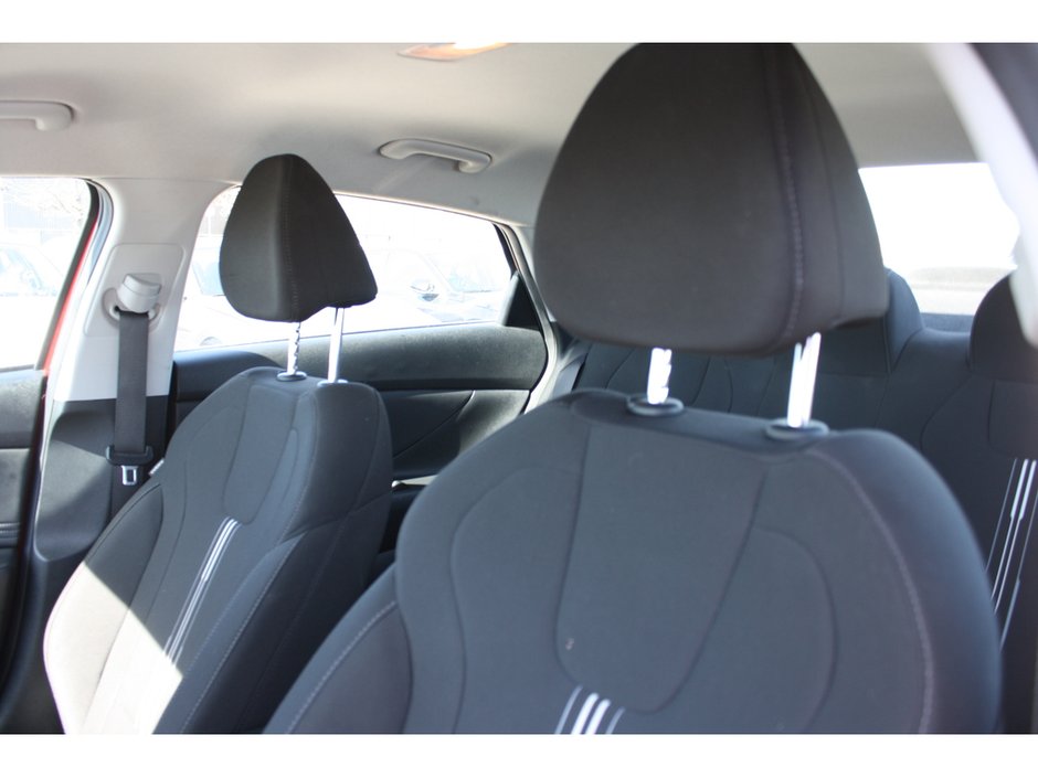 2023 Hyundai Elantra Preferred-6