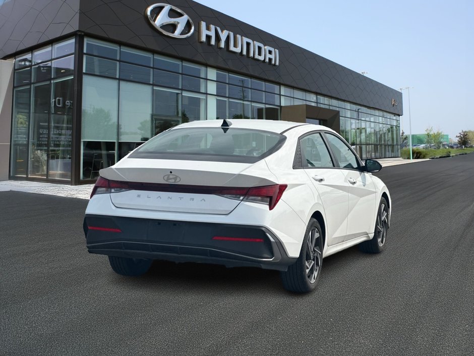2024 Hyundai Elantra Preferred-4