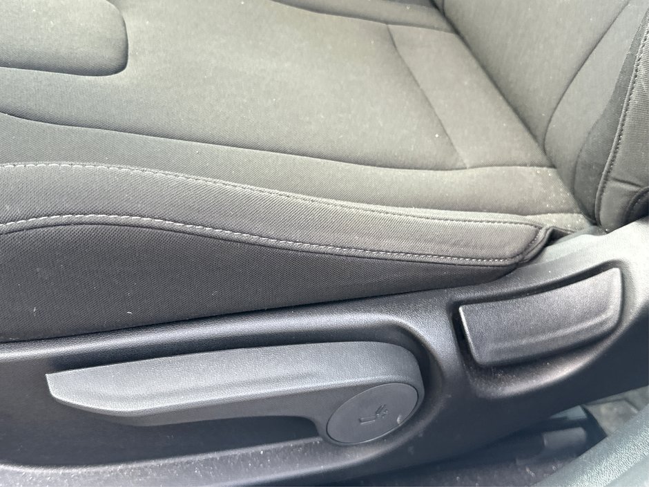 2024 Hyundai Elantra Preferred-15