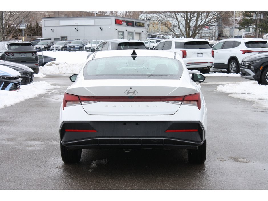 2024 Hyundai Elantra Preferred-5