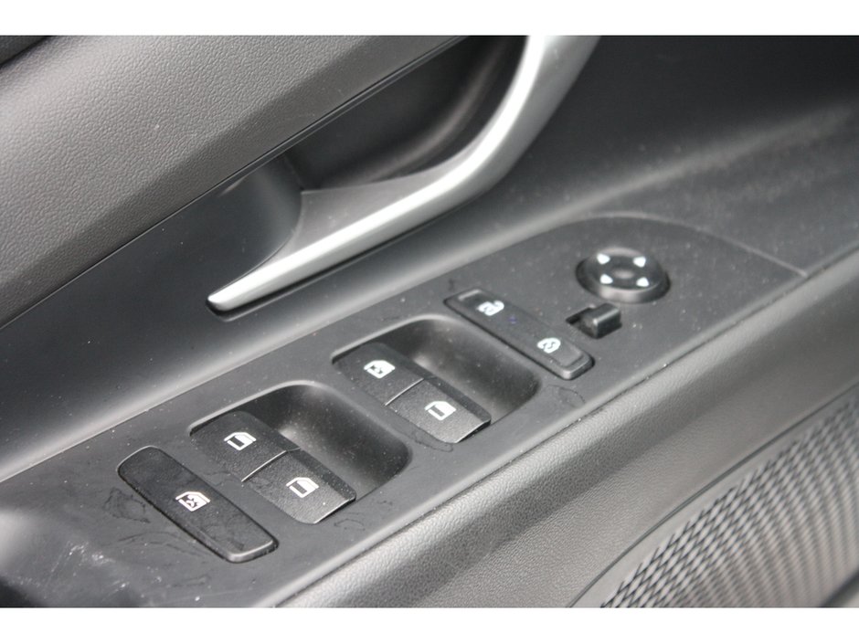 2024 Hyundai Elantra Preferred-7