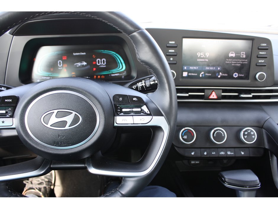2024 Hyundai Elantra Preferred-12