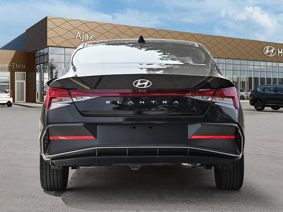 2025 Hyundai Elantra Luxury-4