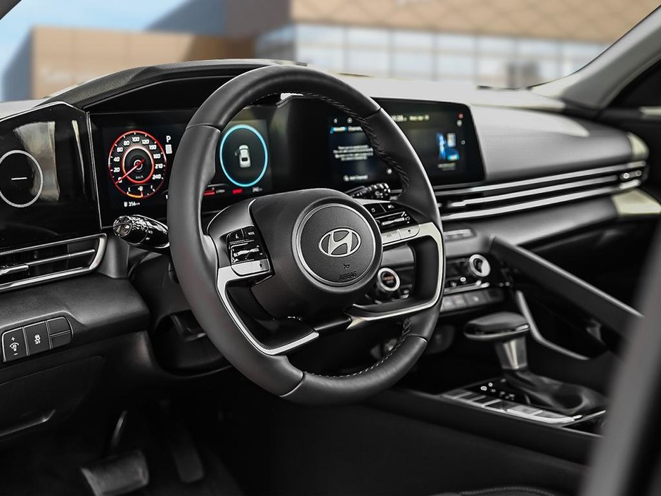 2025 Hyundai Elantra Luxury-8