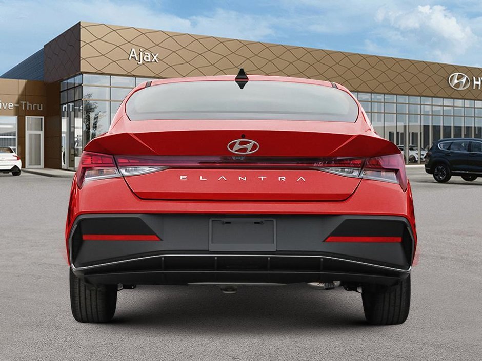 2025 Hyundai Elantra Luxury-4